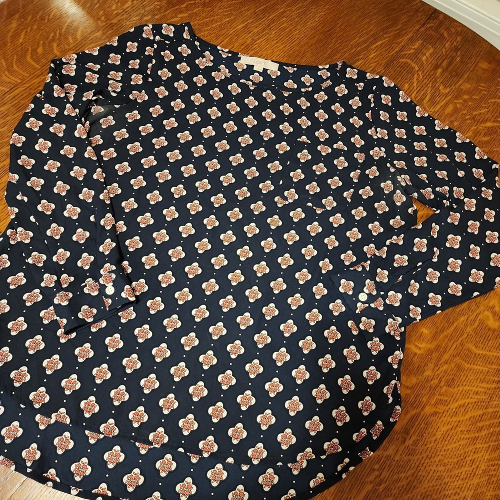 Loft Women's Roll Tab Long Sleeve Blue Blouse‎ Top Size Large Sophisticated Lux